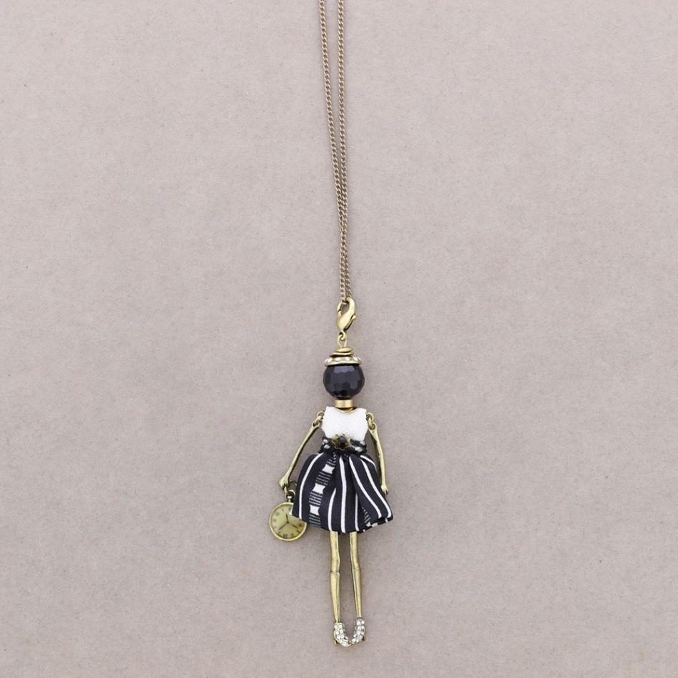 LONG PENDANT NECKLACE DOLL
