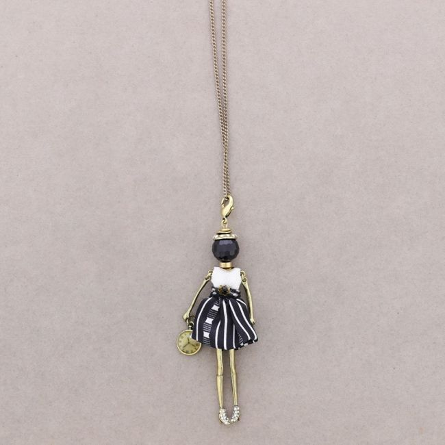 LONG PENDANT NECKLACE DOLL