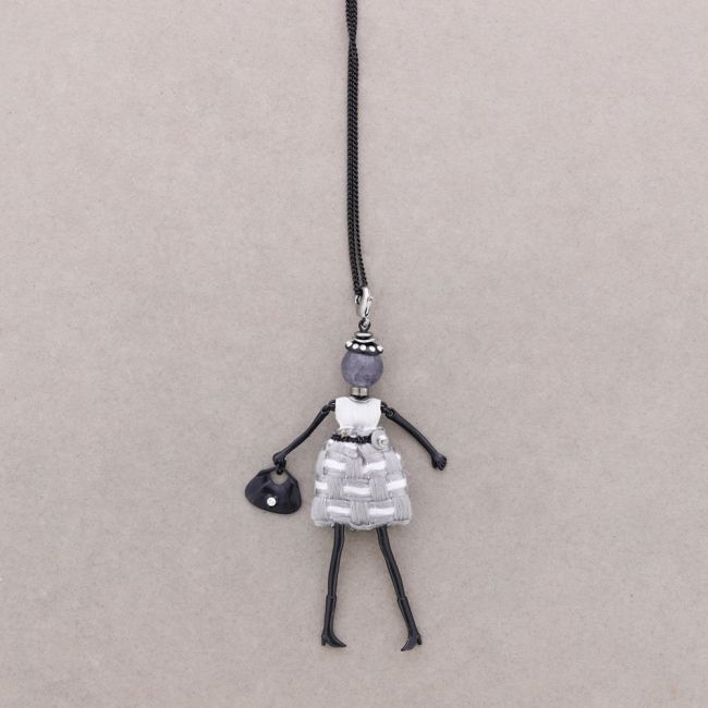 LONG PENDANT NECKLACE DOLL