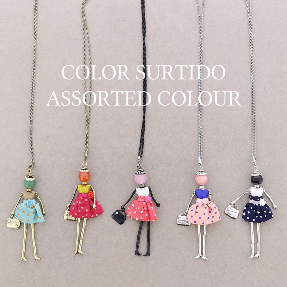 LONG PENDANT NECKLACE DOLL