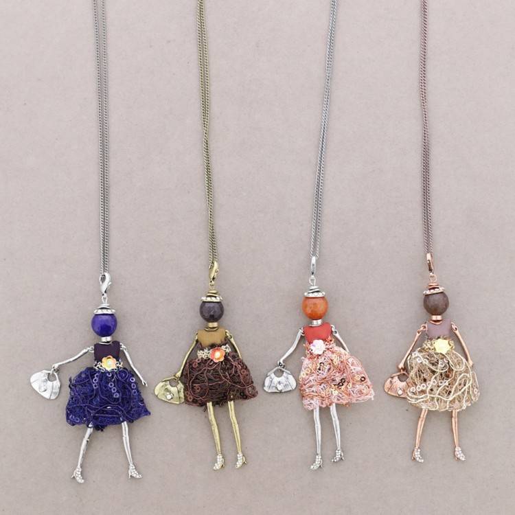 COLLAR LARGO COLG. MUÑECA 2