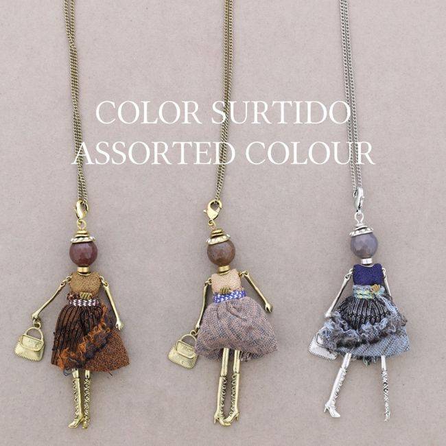 LONG PENDANT NECKLACE DOLL