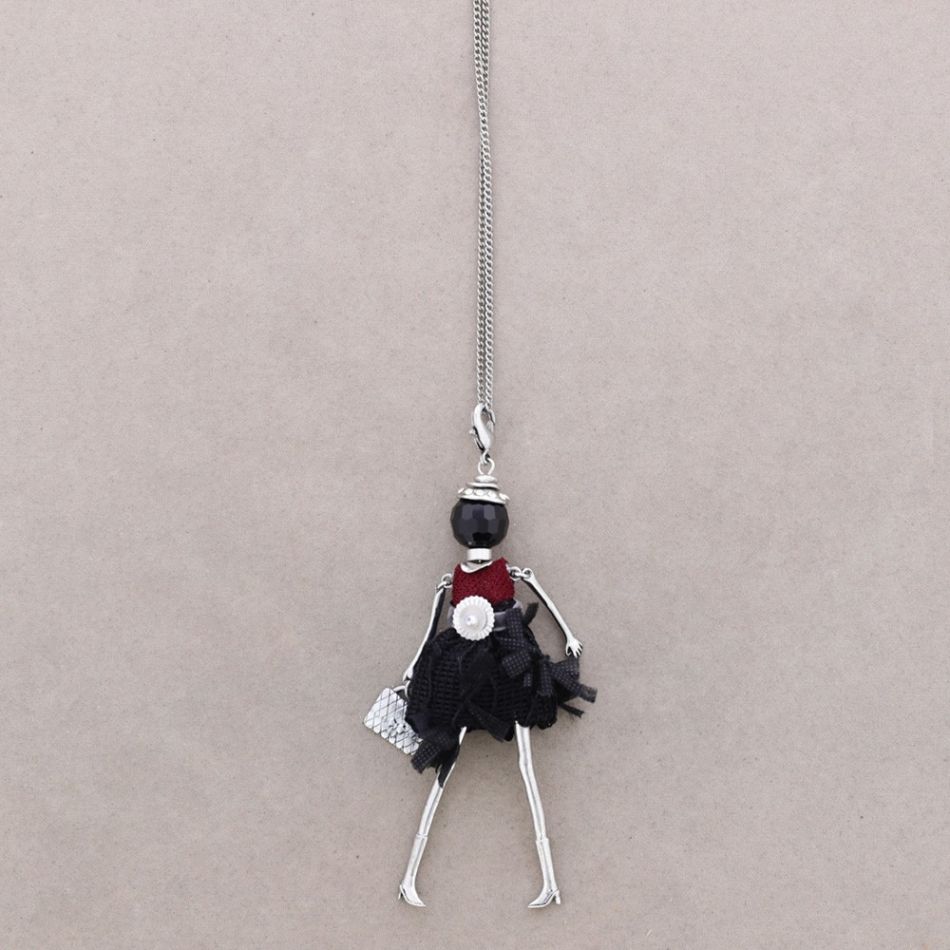 LONG PENDANT NECKLACE DOLL