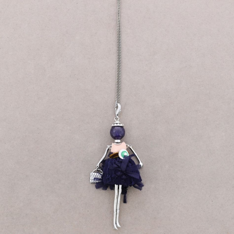 LONG PENDANT NECKLACE DOLL