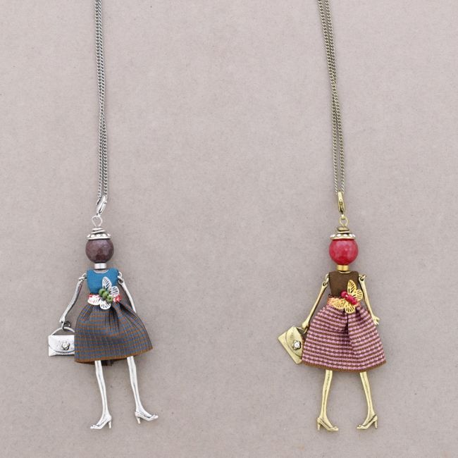 LONG PENDANT NECKLACE DOLL