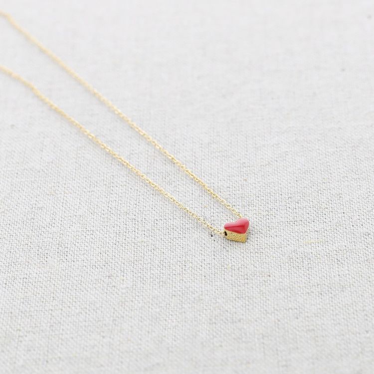 ENAMEL HEART PENDANT STEEL SHORT NECKLACE