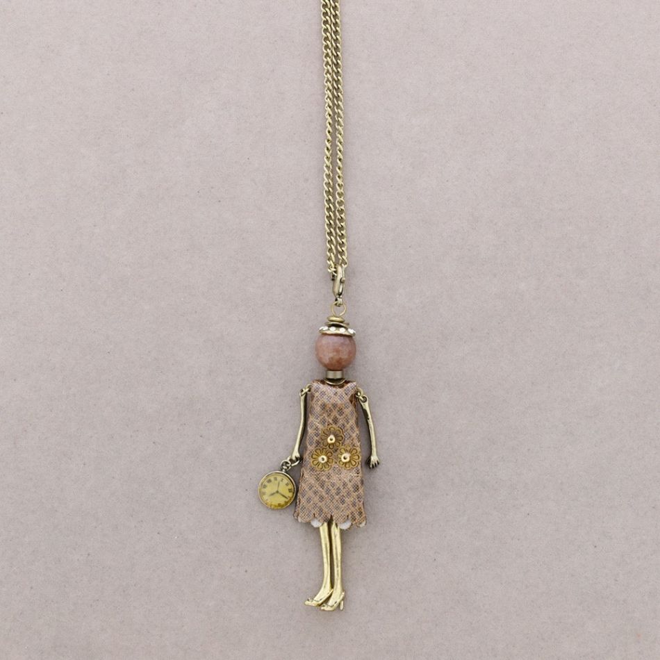 LONG PENDANT NECKLACE DOLL