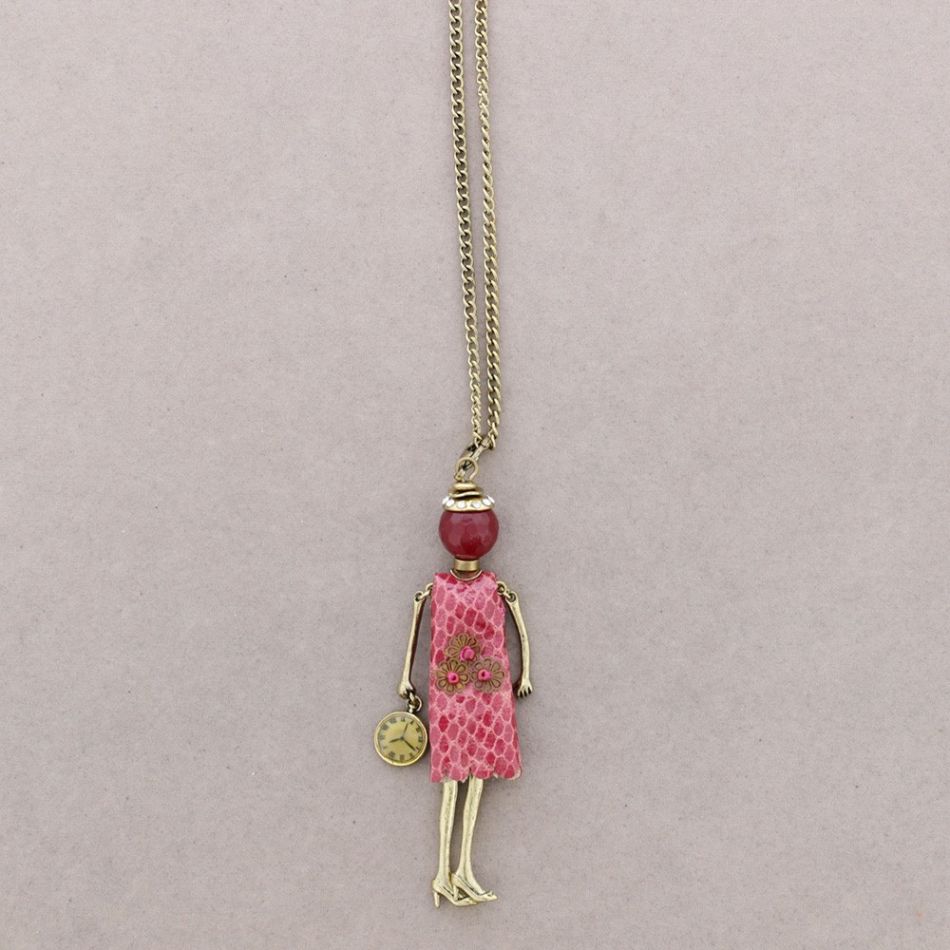 LONG PENDANT NECKLACE DOLL