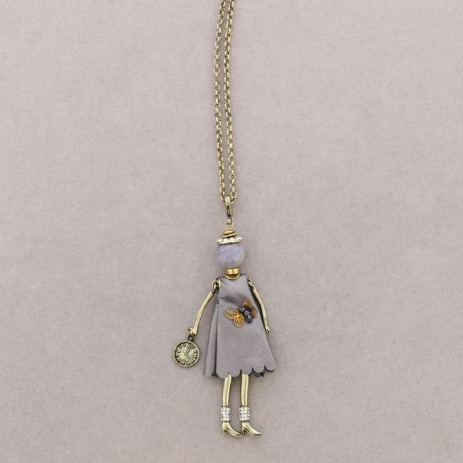 LONG PENDANT NECKLACE DOLL