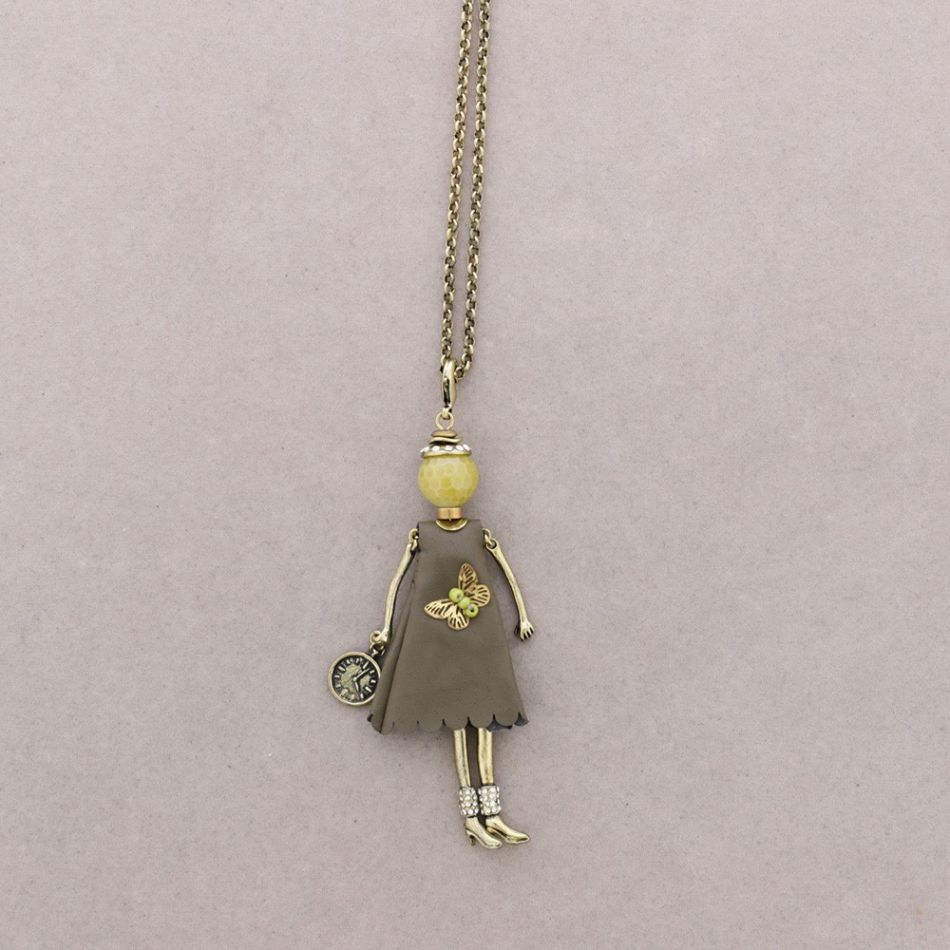 LONG PENDANT NECKLACE DOLL