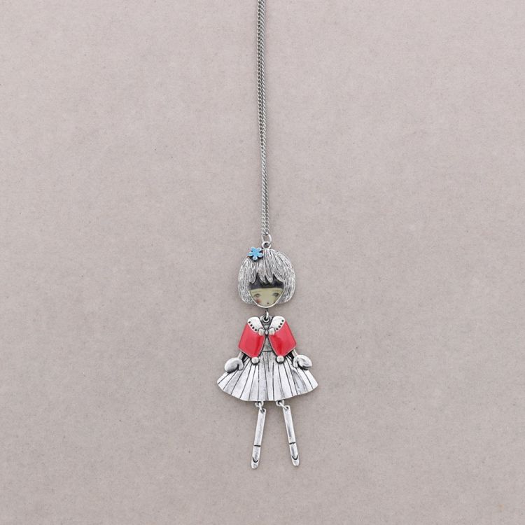 DOLCE BAMBOLINA LONG NECKLACE 2