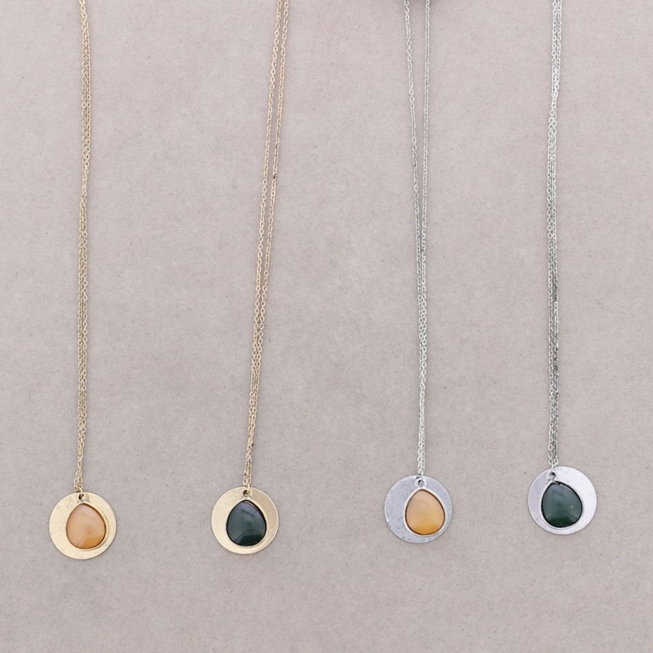 LONG THIN NECKLACE PENDANT METAL RESIN