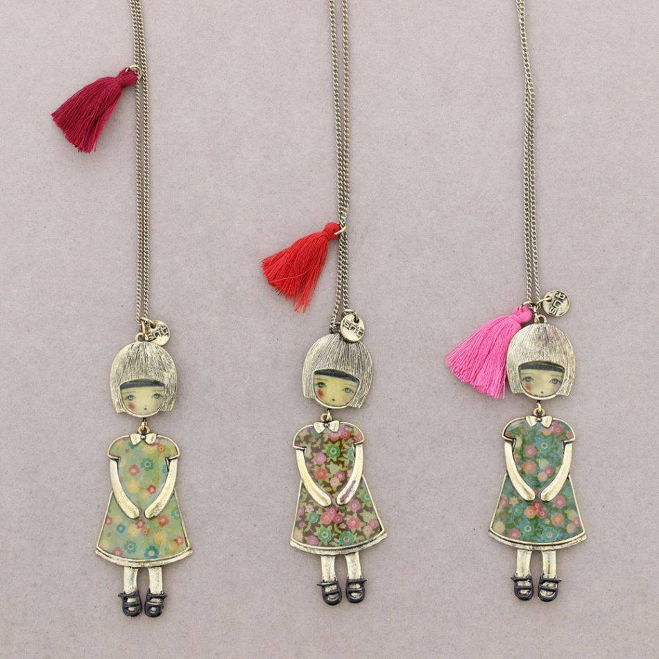 LONG NECKLACE DANCER PENDANT