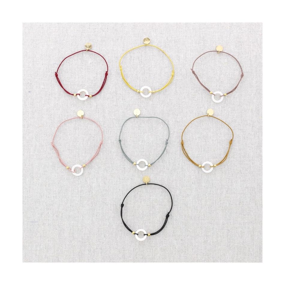 ELASTIC STEEL BRACELET WITH NACRE RING