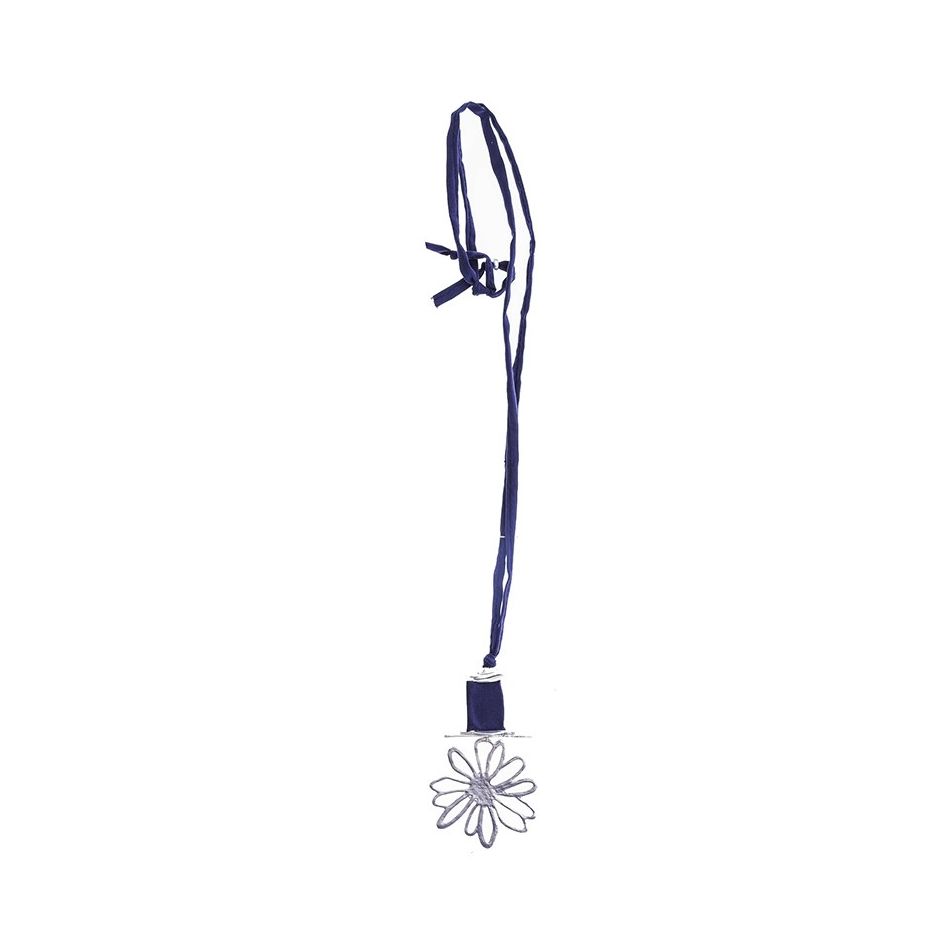 LONG TUBE NECKLACE WITH METAL FLOWER PENDANT