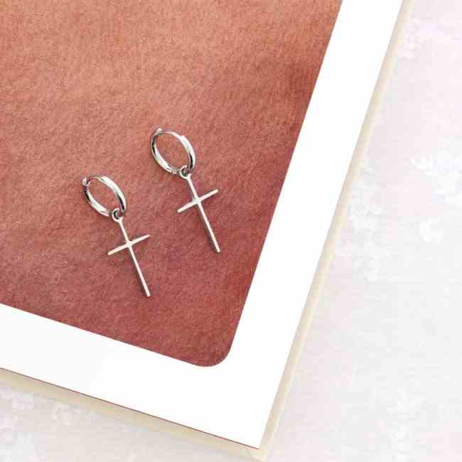 PENDIENTES CRUZ ACERO