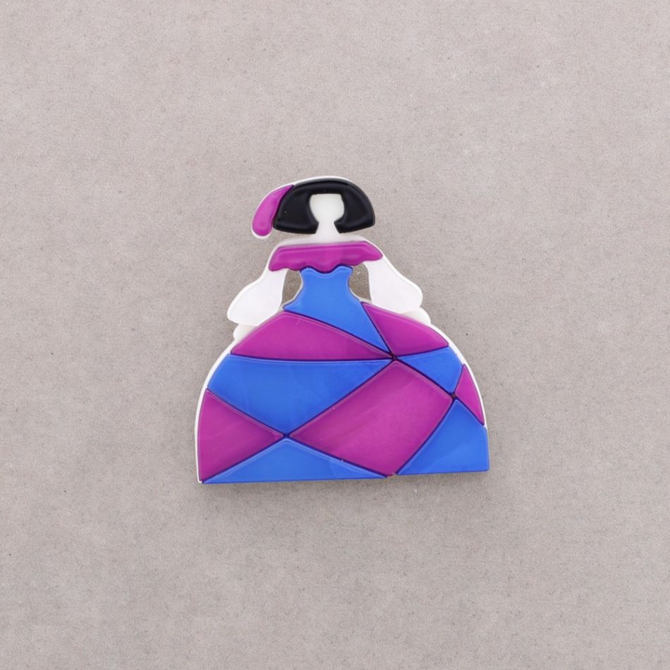 BROCHE MENINA RESINA