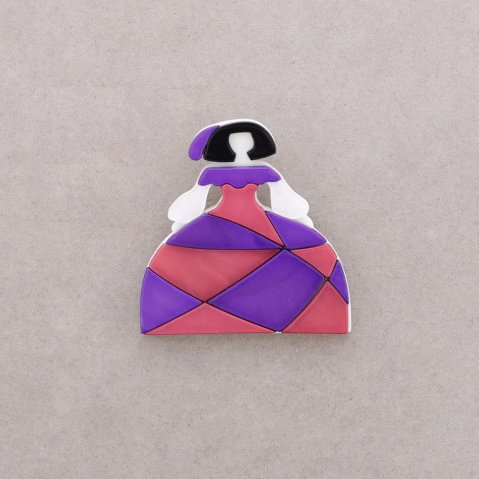 BROCHE MENINA RESINA