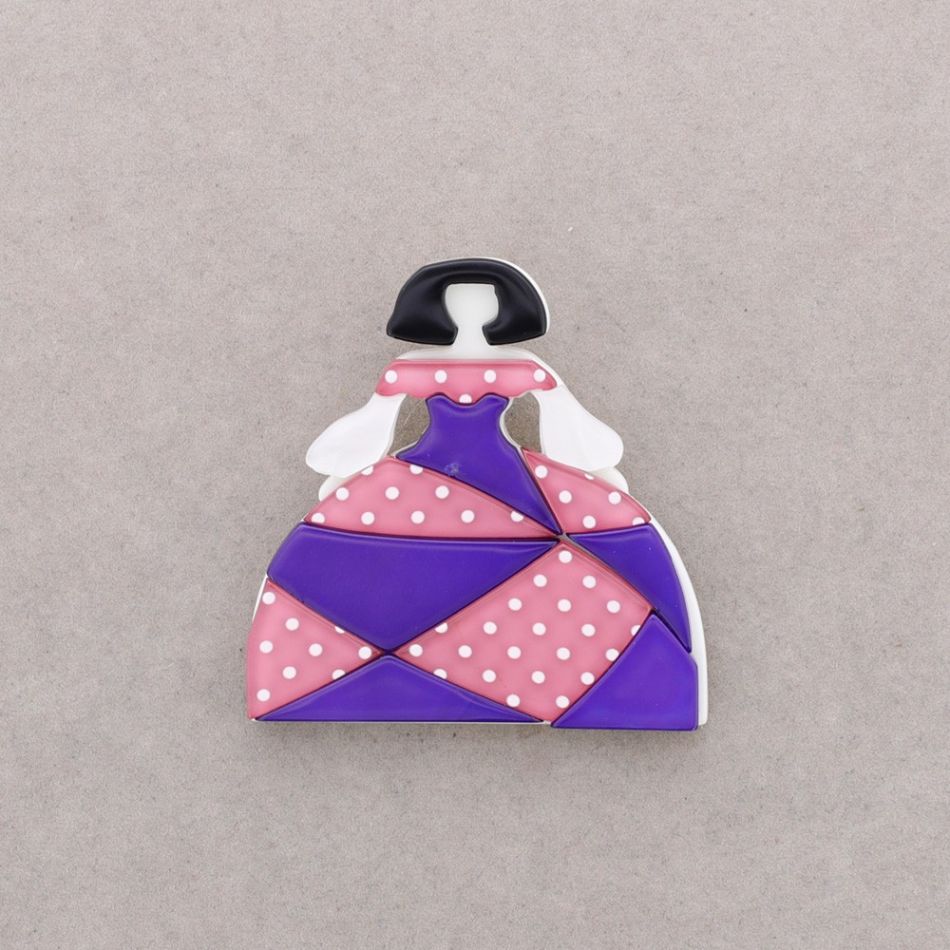BROCHE MENINA RESINA