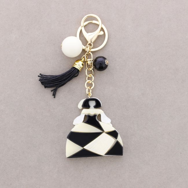 MENINA RESIN KEYCHAIN