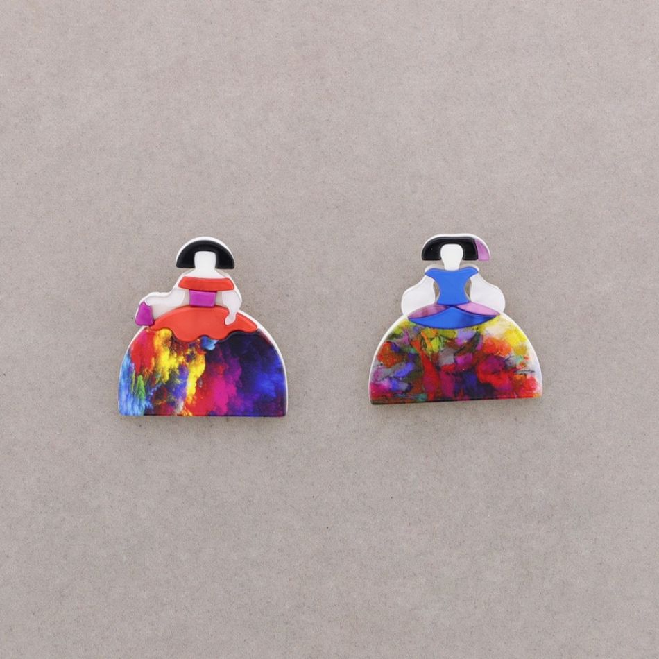BROCHE SET 2 MENINAS RESINA