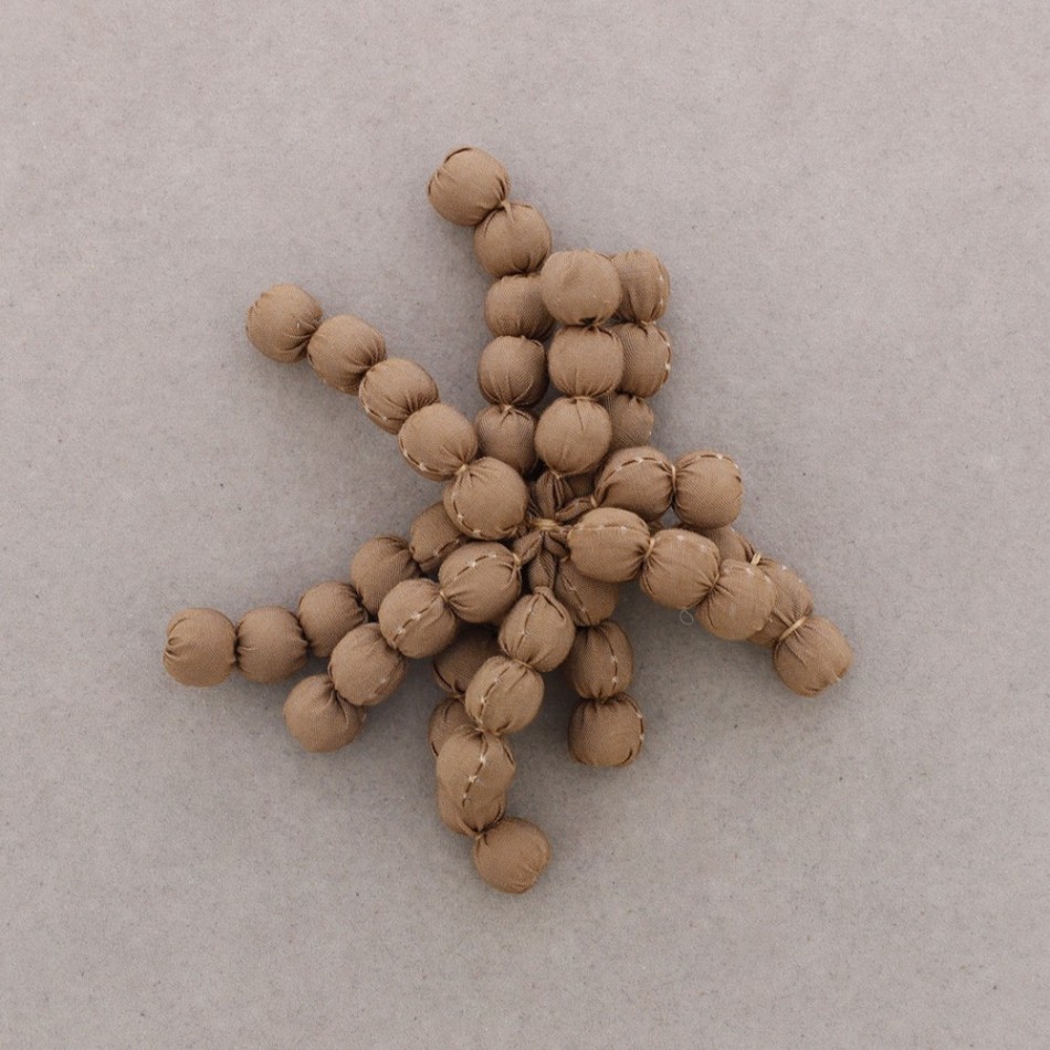 FLOWER BROOCH WITH COATED BALLS