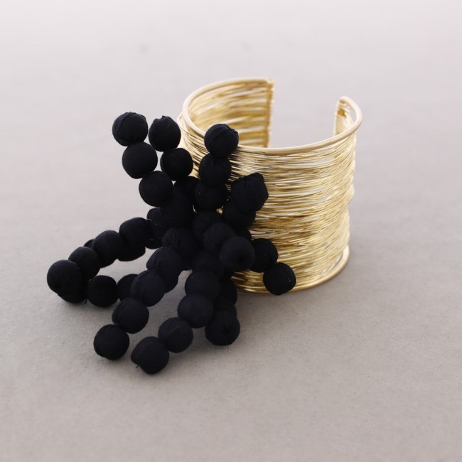 PULSERA METAL FLOR BOLAS REVESTIDAS