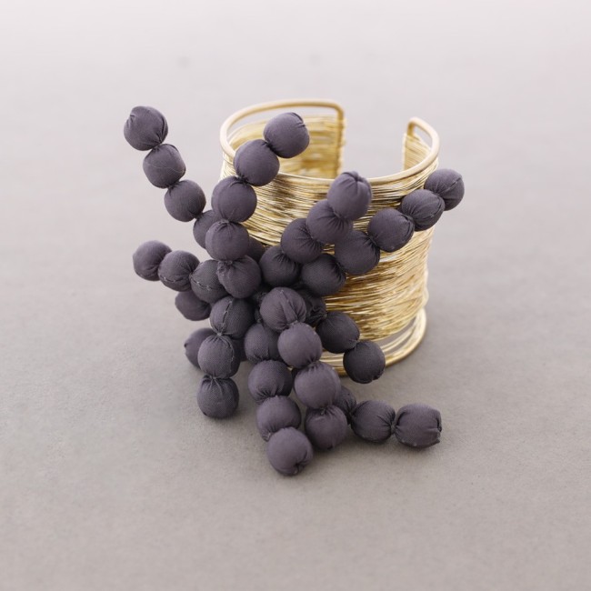 PULSERA METAL FLOR BOLAS REVESTIDAS