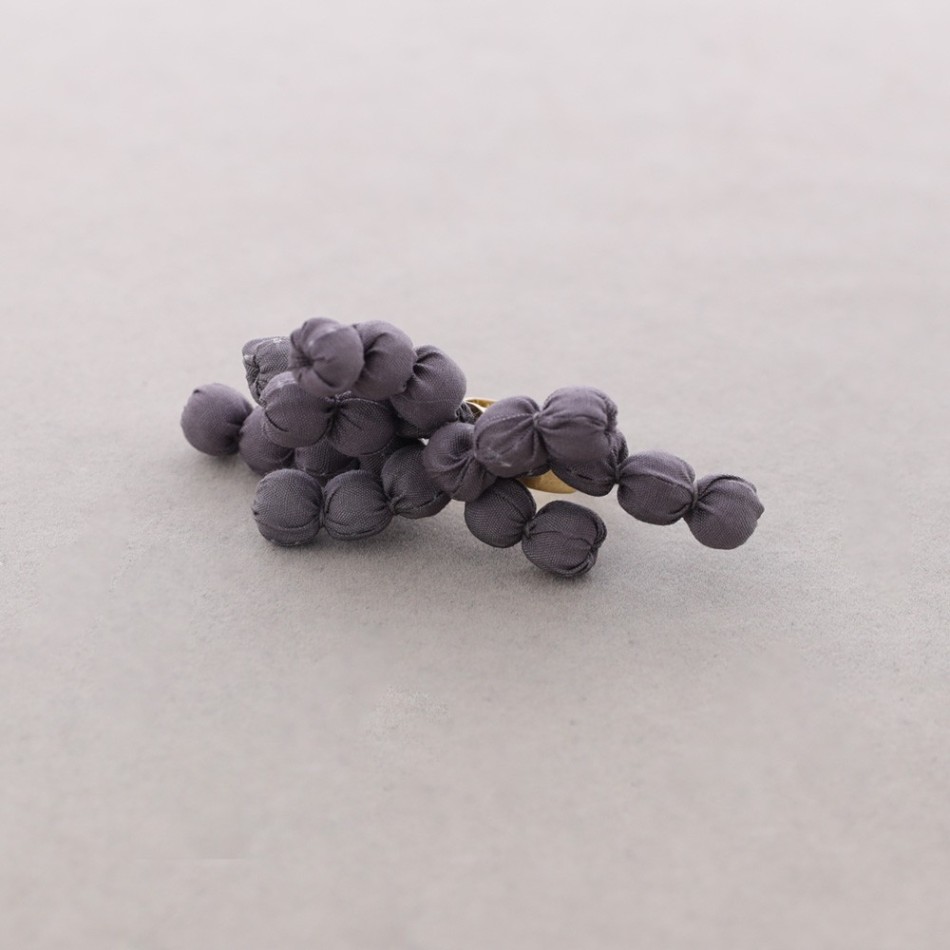FLOWER RING WITH COATED BALLS