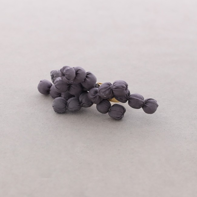 FLOWER RING WITH COATED BALLS