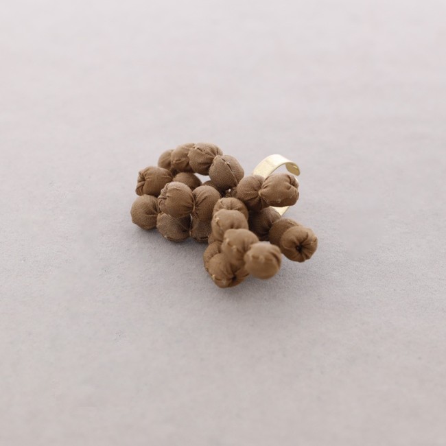 ANILLO FLOR BOLAS REVESTIDAS