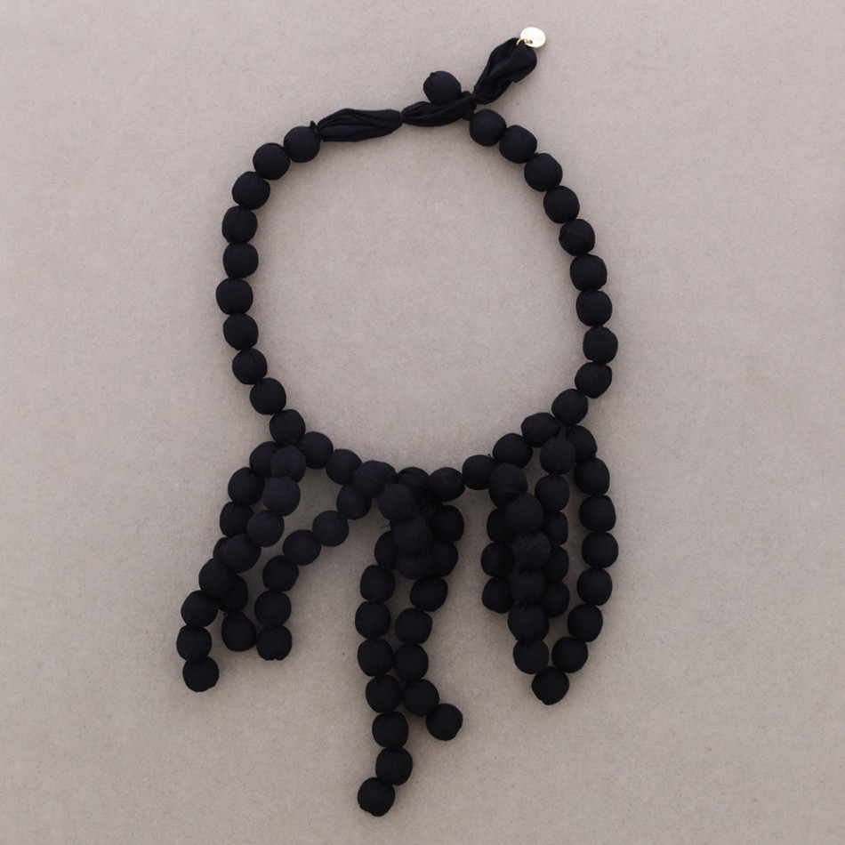 NECKLACE WITH COATED BALLS PENDANTS