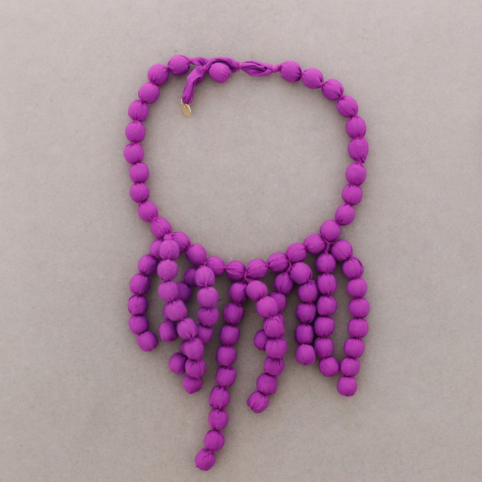 NECKLACE WITH COATED BALLS PENDANTS