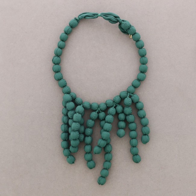 NECKLACE WITH COATED BALLS PENDANTS