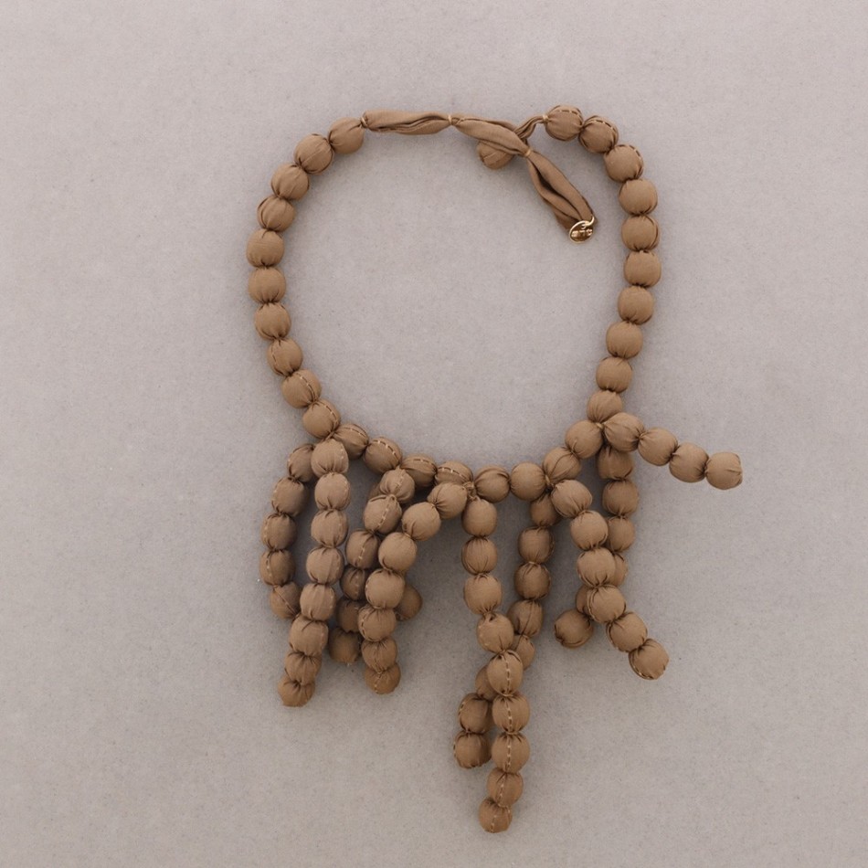 NECKLACE WITH COATED BALLS PENDANTS