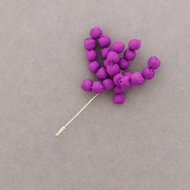 BROCHE AGUJA FLOR BOLAS REVESTIDAS