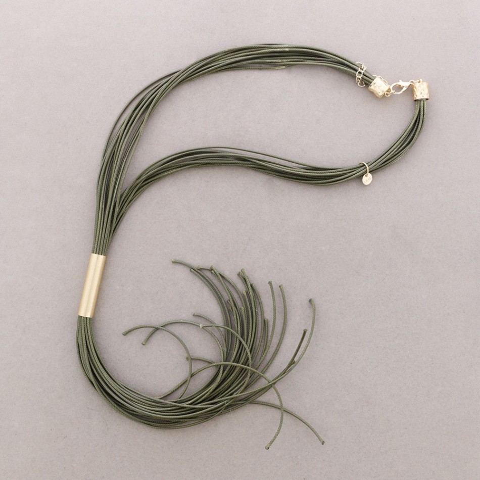 COLLAR CUERO AJUSTABLE CUENTAS METAL