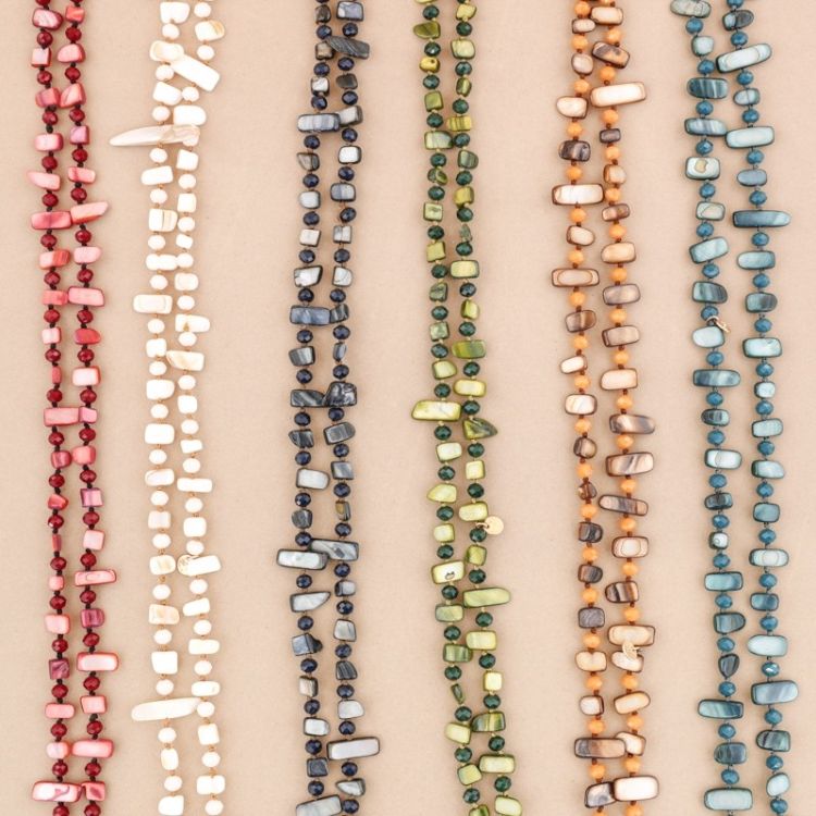 COLLAR LARGO  NÁCAR CRISTALES 1.2x8MM 2