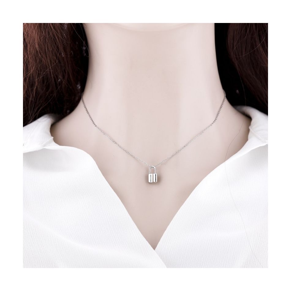 STEEL PADLOCK PENDANT SHORT NECKLACE
