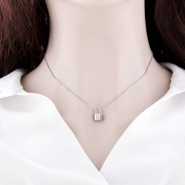 STEEL PADLOCK PENDANT SHORT NECKLACE