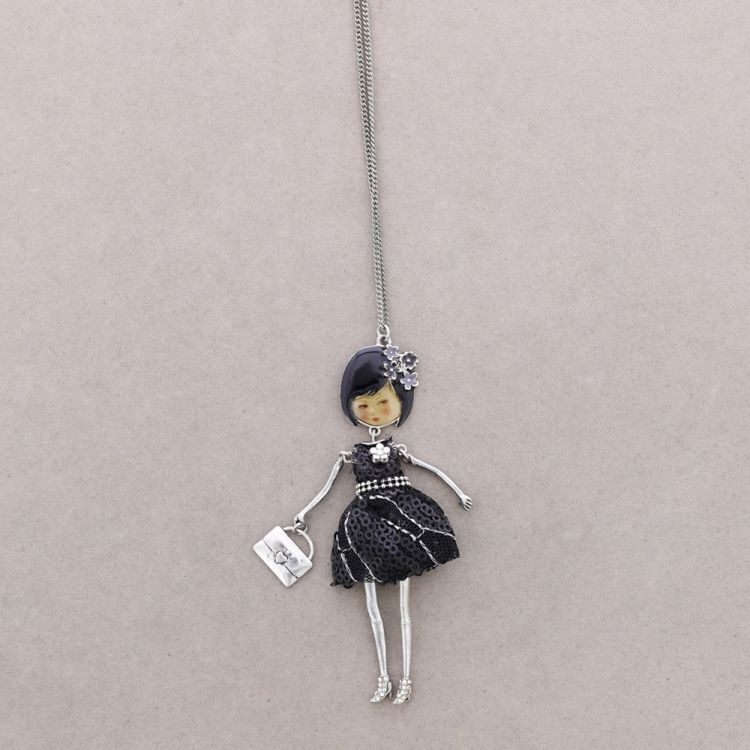 COLLAR LARGO COLG. MUÑECA CARINA 2