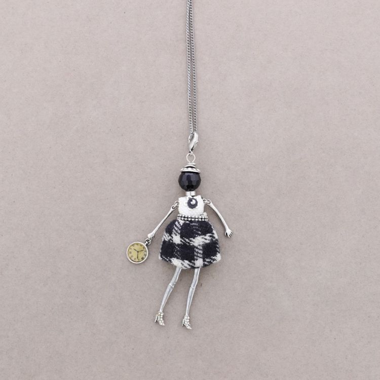LONG PENDANT NECKLACE DOLL