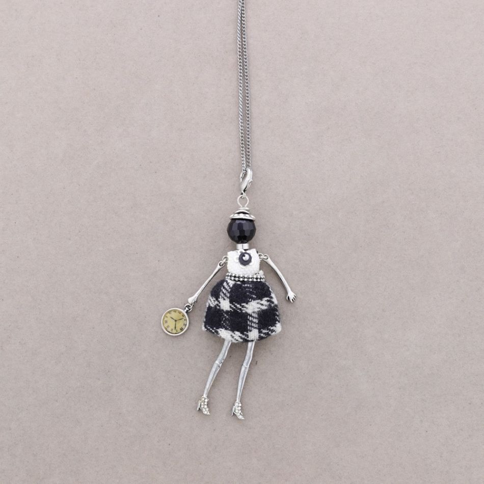 LONG PENDANT NECKLACE DOLL