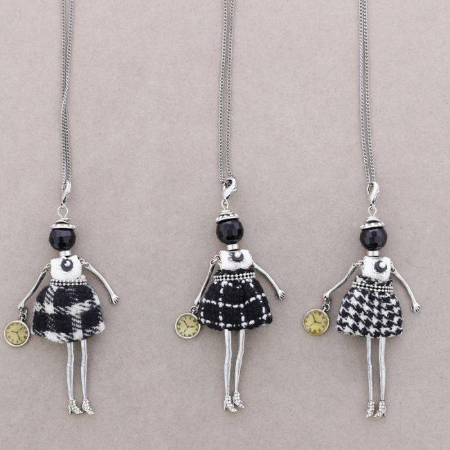 LONG PENDANT NECKLACE DOLL