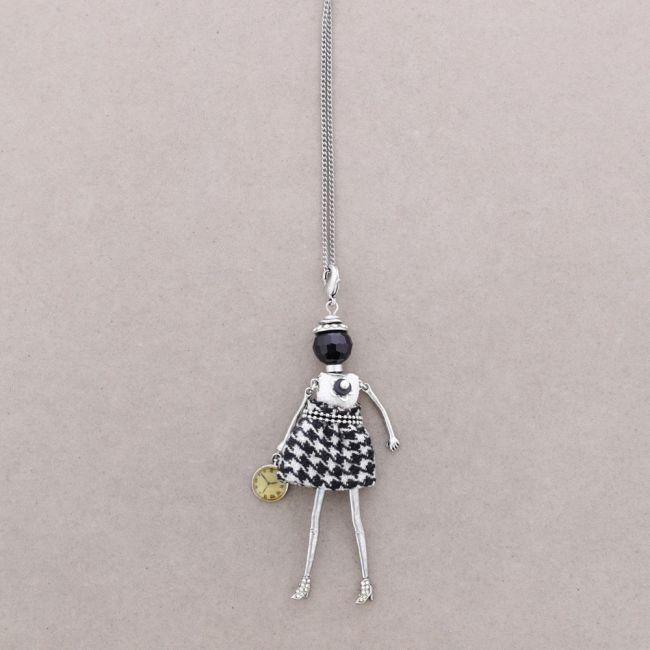 LONG PENDANT NECKLACE DOLL