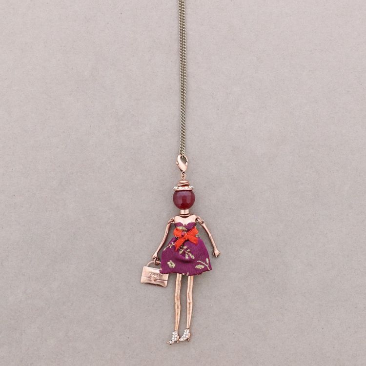 LONG PENDANT NECKLACE DOLL