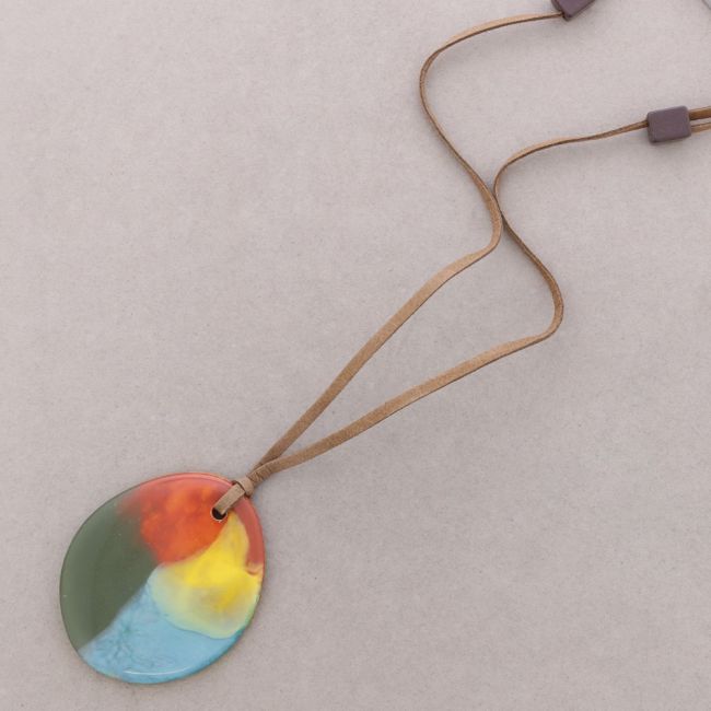 Long resin medallion pendant necklace