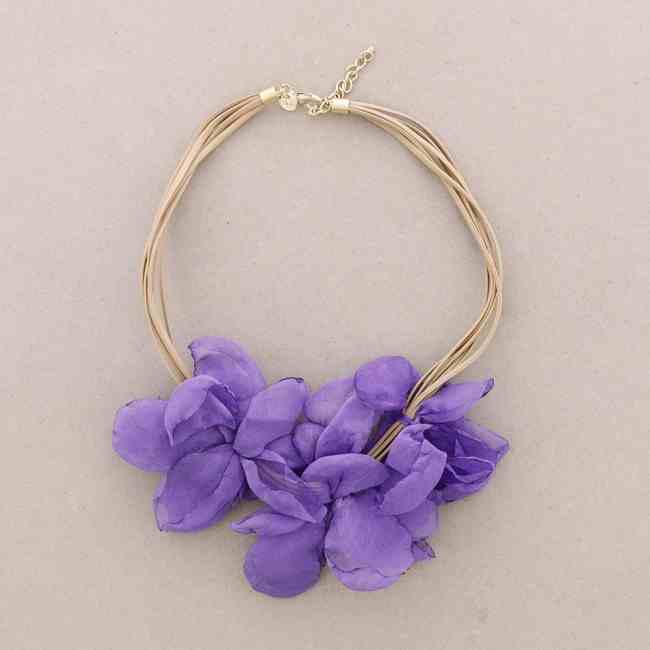 THREE FLOWERS SHORT NECKLACE
