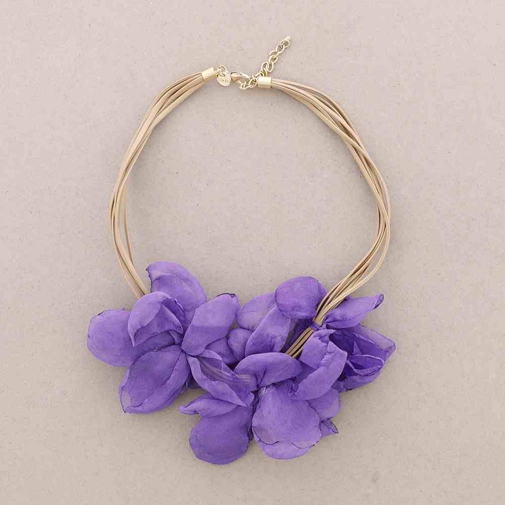 THREE FLOWERS SHORT NECKLACE