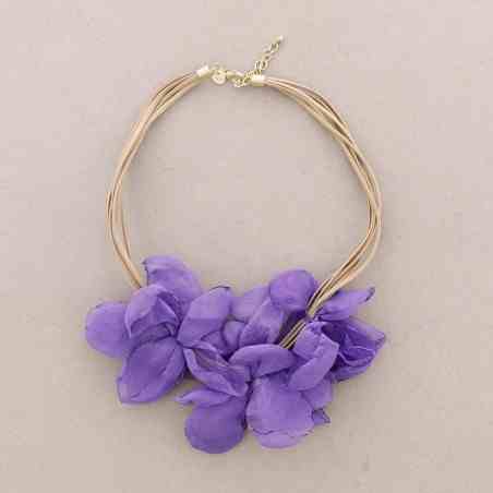 THREE FLOWERS SHORT NECKLACE